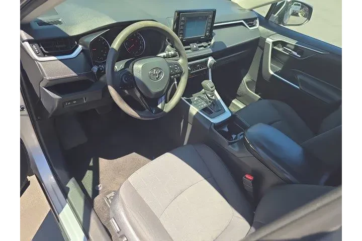 $19995 : Toyota RAV4 2020 AWD XLE 4dr image 7