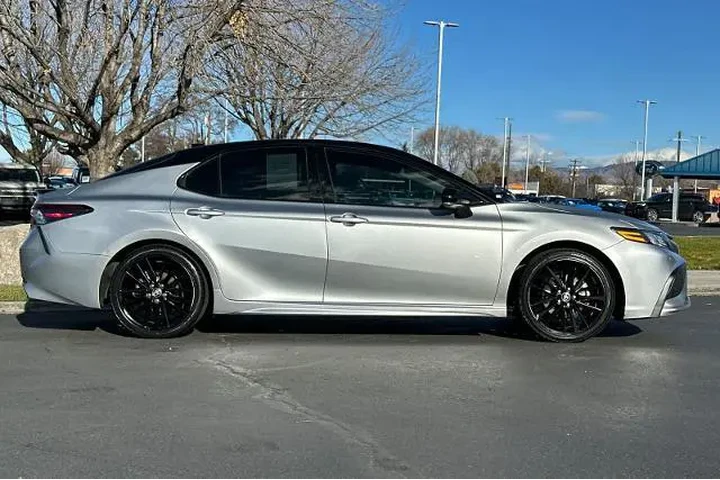 $23995 : Toyota Camry 2021 XSE 4dr Se image 8