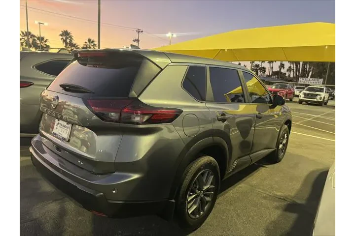 $25999 : Nissan Rogue 2025 S 4dr Cros image 4