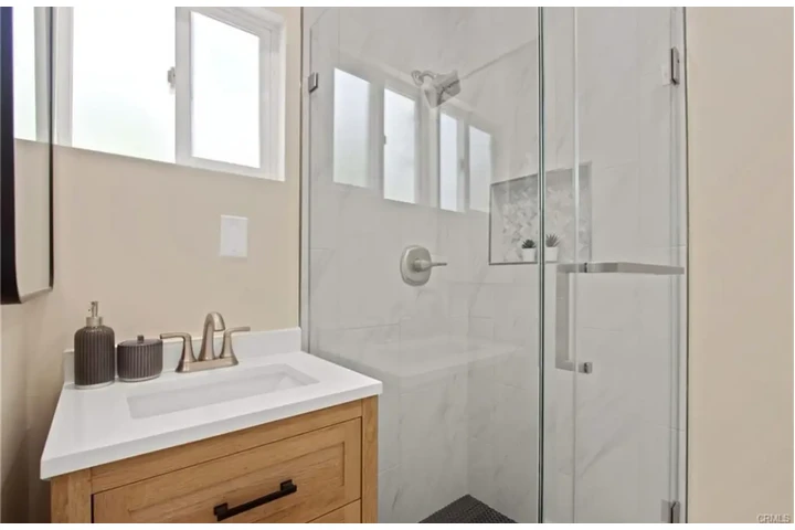 $2400 : Newly Renovated image 2