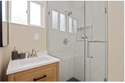 $2400 : Newly Renovated thumbnail