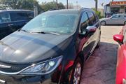 $19500 : 2017 Pacifica Limited thumbnail