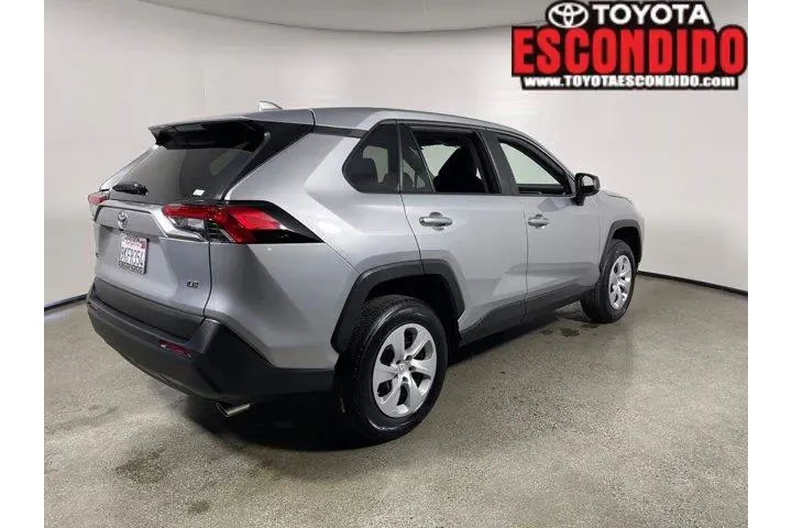 $32998 : Toyota RAV4 2024 LE 4dr SUV image 3