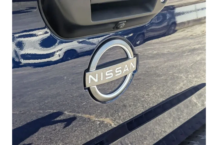 $31991 : Nissan Titan 2023 4x2 SV 4dr image 7