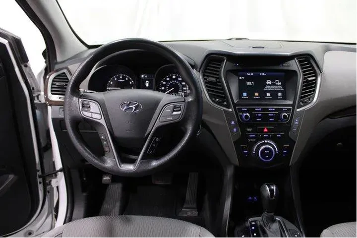 $11982 : Hyundai SANTA FE Sport 2017 image 2