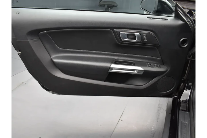 $19926 : Ford Mustang 2022 EcoBoost 2 image 7