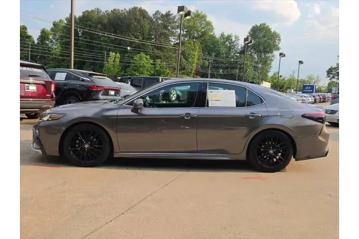 $28703 : Toyota Camry 2021 XSE V6 4dr image 3