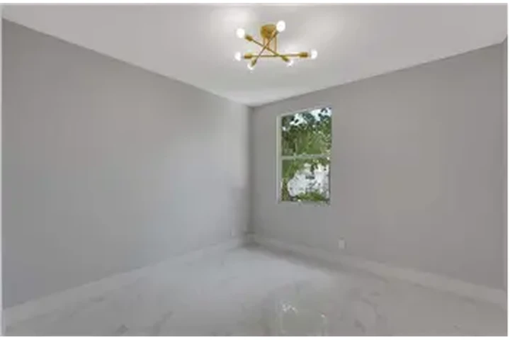 $3800 : Rental property with 3 bedro image 4