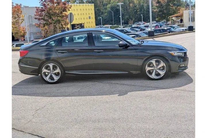 $24999 : Honda Accord 2018 Touring 4d image 7