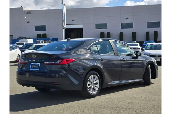 $28588 : Toyota Camry 2025 SE 4dr Sed image 8