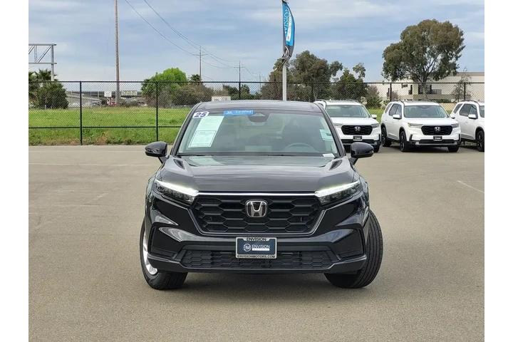 $28488 : Honda CR-V 2025 LX 4dr SUV image 2