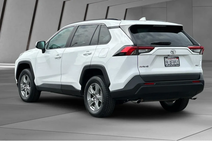 $29900 : Toyota RAV4 2024 XLE 4dr SUV image 9