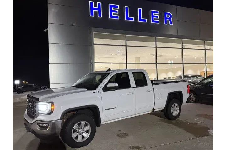 $16962 : GMC Sierra 1500 2016 4x4 SLE image 2