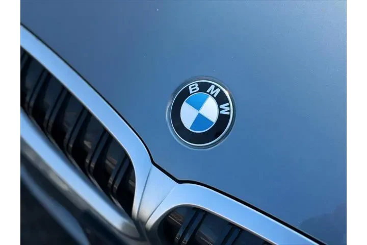 $27795 : BMW 3 Series 2024 AWD 330i x image 10