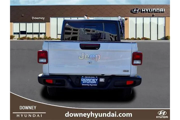 $31847 : Jeep Gladiator 2023 4x4 Over image 5