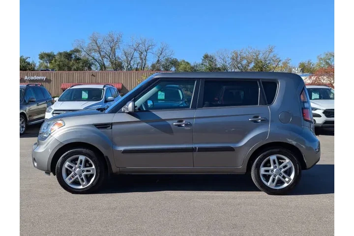 $5972 : 2011 Soul + image 10