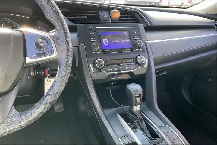 $18813 : Honda Civic 2019 LX 4dr Seda image 6