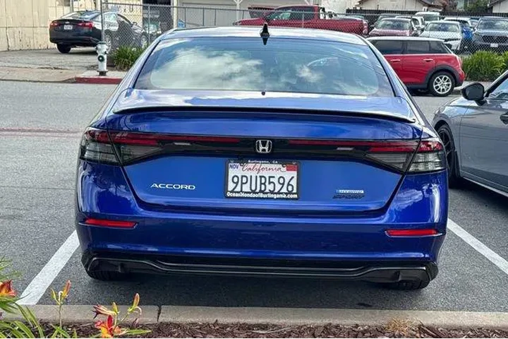 $32991 : Honda Accord Hybrid 2025 Spo image 6