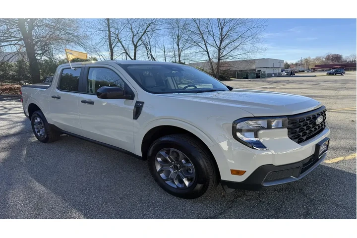 $31985 : Ford Maverick 2025 AWD XLT 4 image 2