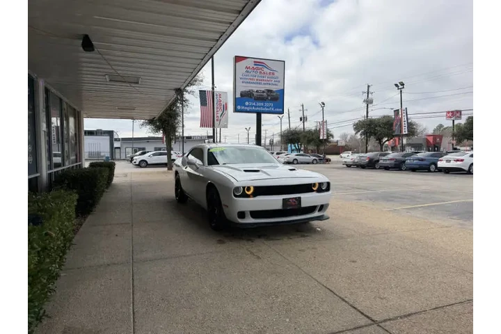 $18999 : 2018 Challenger SXT image 3