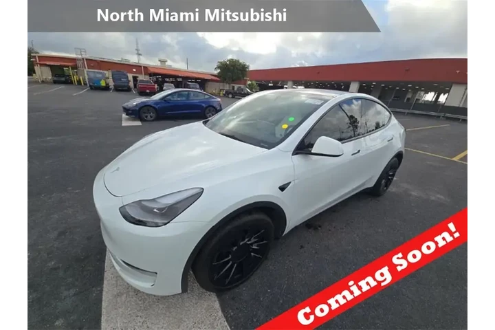 $27990 : Tesla Model Y 2023 AWD 4dr C image 1
