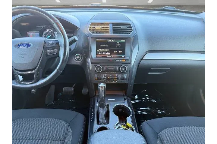 $11773 : Ford Explorer 2016 XLT 4dr S image 3