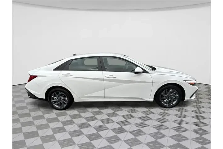 $22498 : Hyundai ELANTRA Hybrid 2025 image 8
