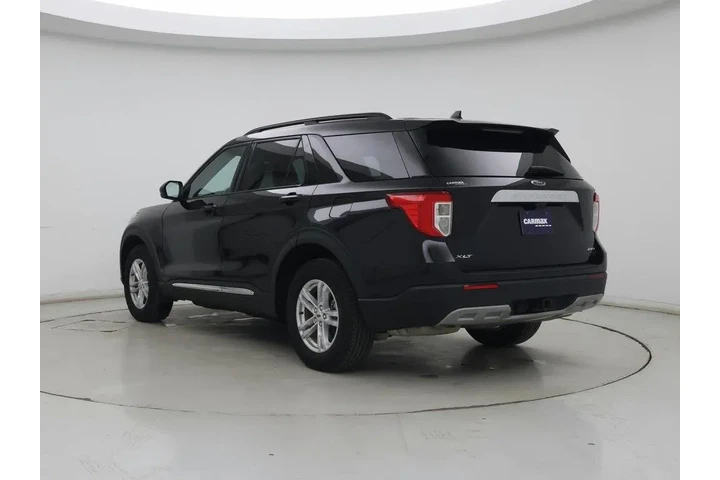 $31998 : Ford Explorer 2023 AWD XLT 4 image 2