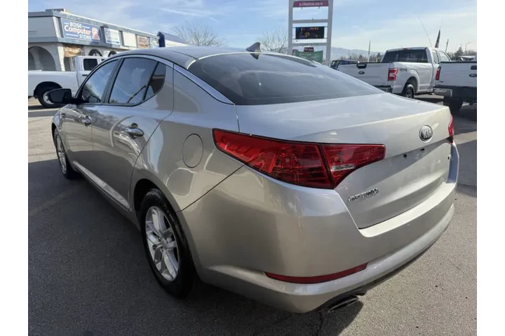 $8200 : 2013 Optima LX image 5