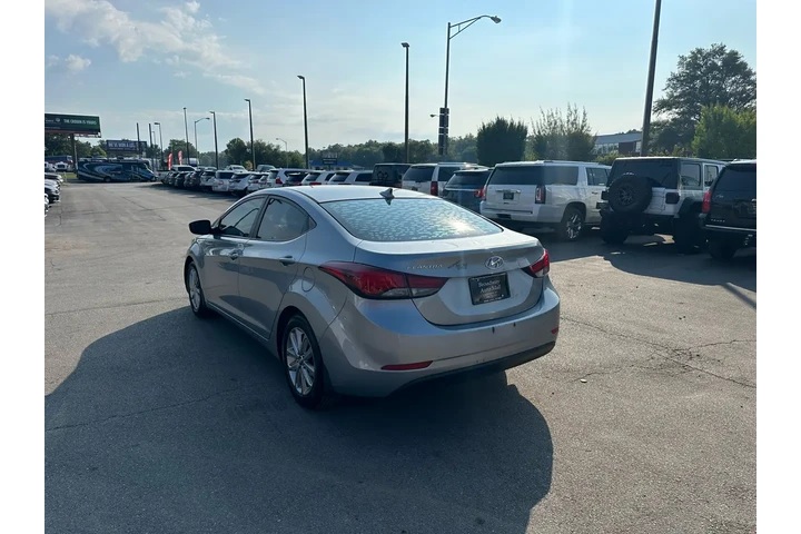$6980 : 2015 Elantra 4dr Sdn Auto SE image 4