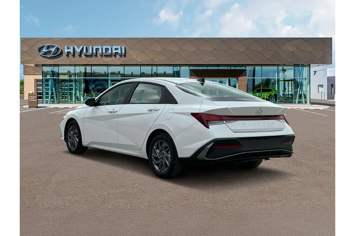 $21000 : Hyundai ELANTRA 2024 SEL 4dr image 5