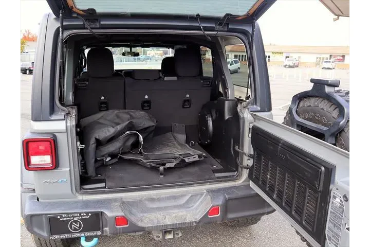 $26999 : Jeep Wrangler 2023 4x4 Willy image 6