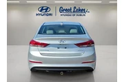 $8266 : Hyundai ELANTRA 2017 Limited thumbnail