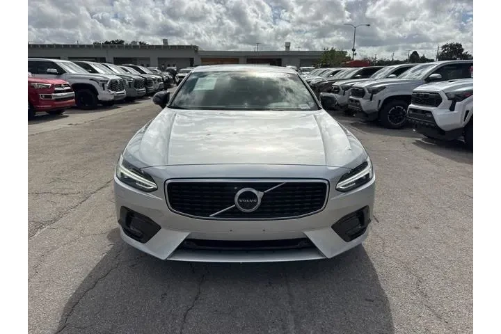 $26988 : Volvo S90 2020 AWD T6 R-Desi image 8