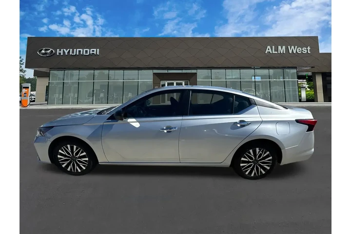 $17420 : Nissan Altima 2024 2.5 SV 4d image 8