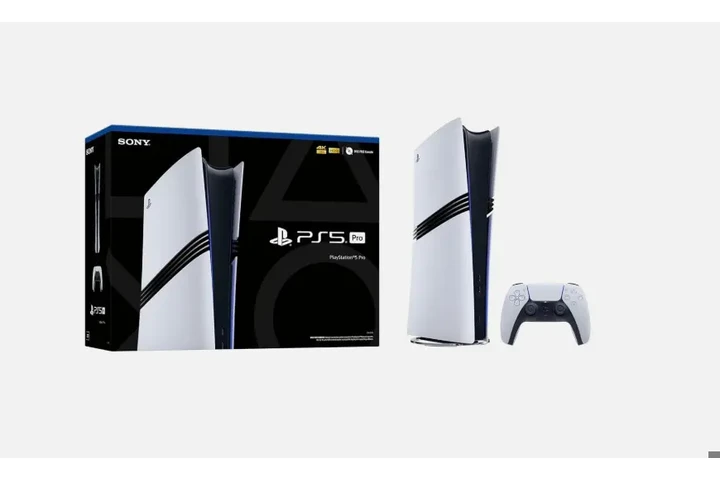 $200 : Sony PlayStation 5Pro 2TB Game image 2