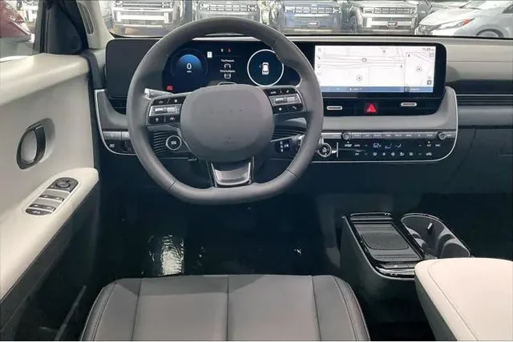 $34207 : Hyundai IONIQ 5 2026 SEL 4dr image 5