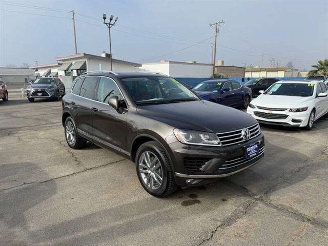 $19995 : 2015 Touareg TDI Lux image 1