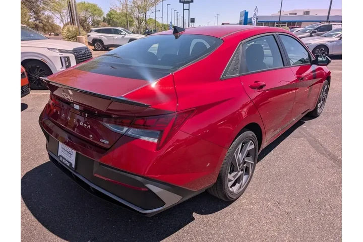 $23995 : Hyundai ELANTRA Hybrid 2025 image 5