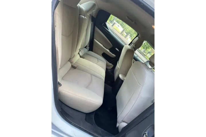 $3700 : 2014 Avenger SE image 10