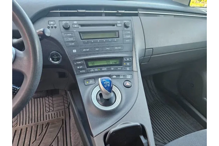 $6999 : 2010 Prius III image 10