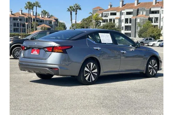 $16659 : Nissan Altima 2022 2.5 SV 4d image 4