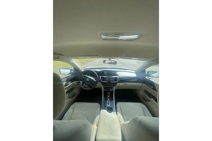 $7000 : 2016 Accord LX image 7