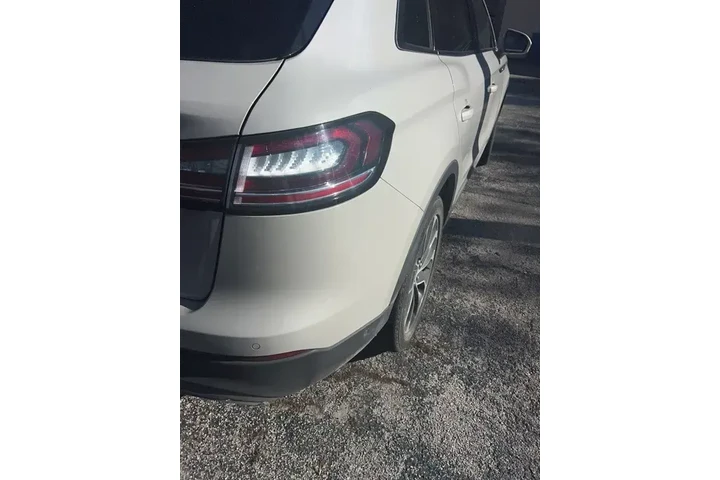 $31990 : Lincoln Nautilus 2022 Reserv image 5