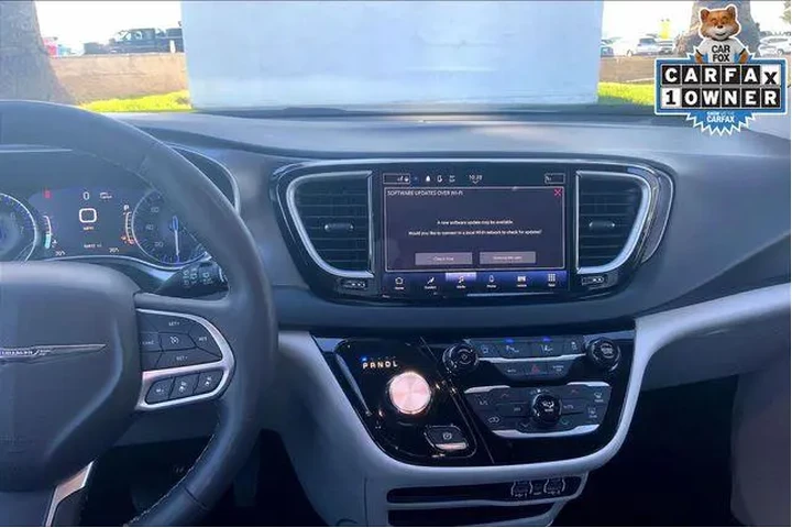 $26985 : Chrysler Pacifica 2023 Touri image 6