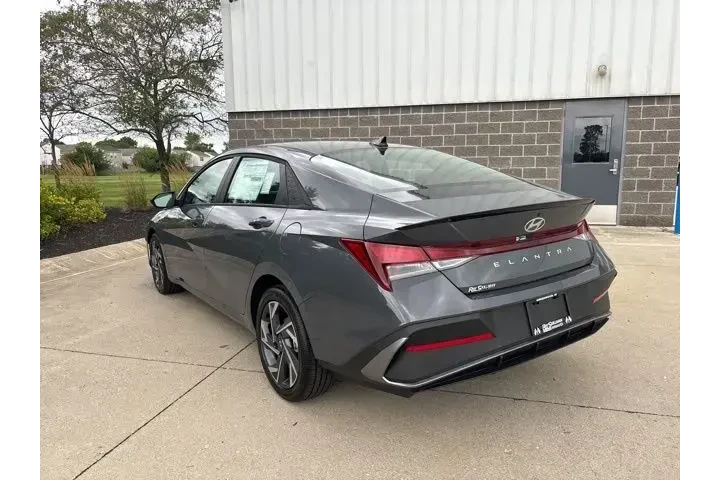 $25165 : Hyundai ELANTRA 2025 SEL Spo image 6