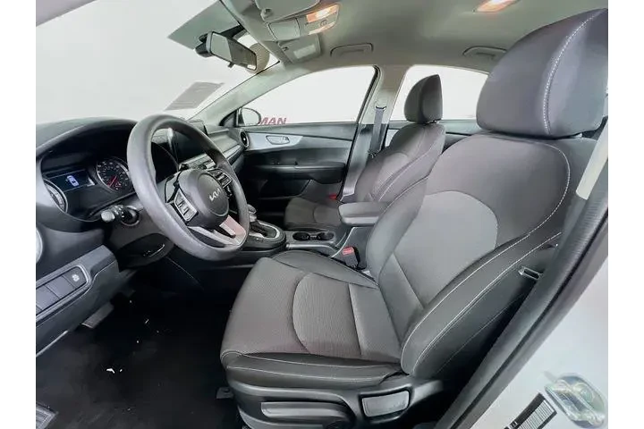 $19975 : Kia Forte 2024 LXS 4dr Sedan image 10