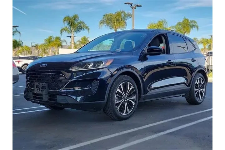 $17725 : Ford Escape 2021 SE 4dr SUV image 5