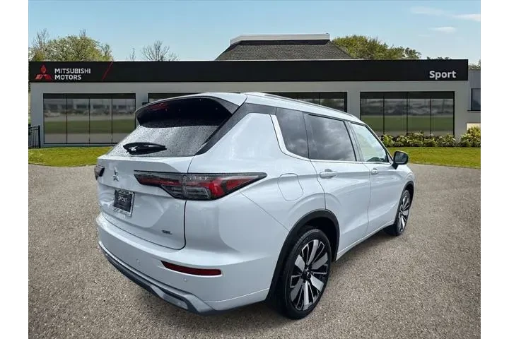 $36710 : Mitsubishi Outlander 2025 SE image 3