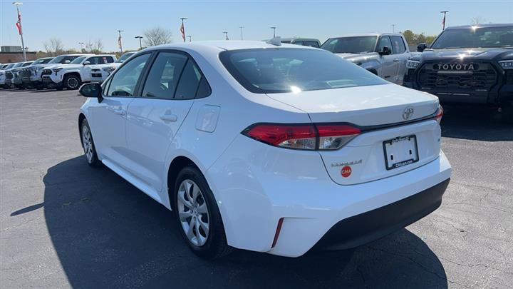 $20190 : PRE-OWNED 2023 TOYOTA COROLLA image 5